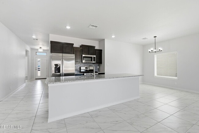 Photo - 909 Larkhall Pl