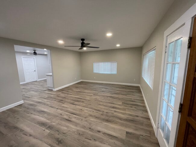 Living room - 1010 Cypress Ave Unit 1010