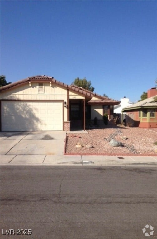 Building Photo - 7440 Lattimore Dr Rental