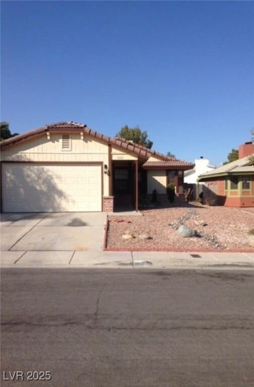 Photo - 7440 Lattimore Dr House