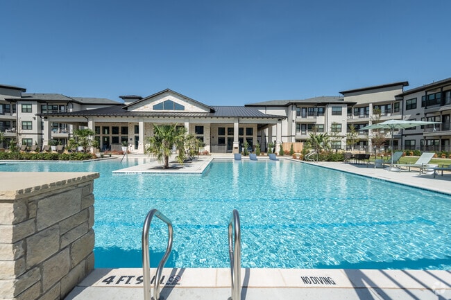 Amenities - Pool Area