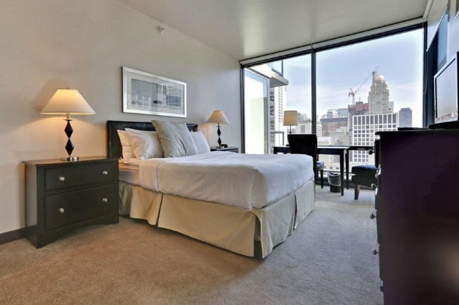 Photo - 512 N State St