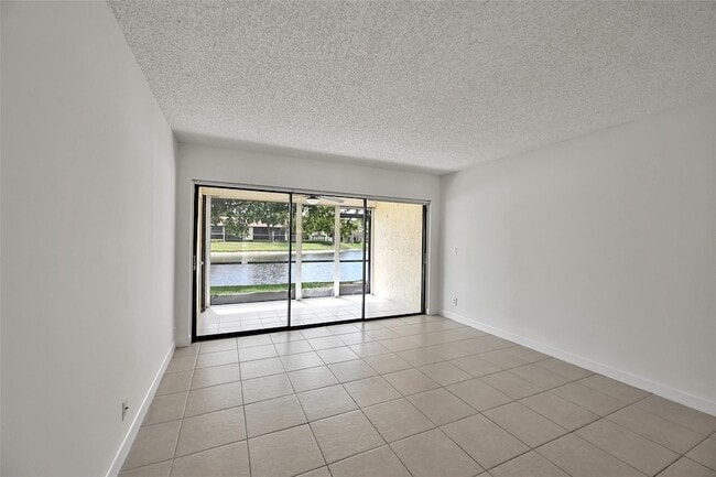 2297 SW 15th St Unit 125