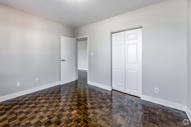 1BR, 1BA - 565SF - Chambre - 16 Champlain Avenue