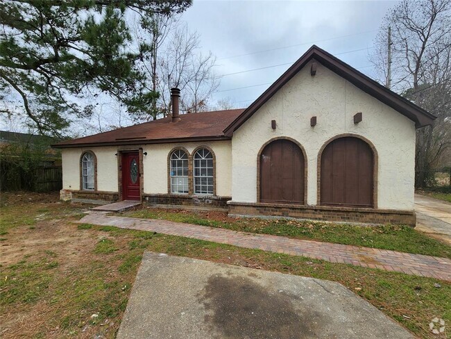 Building Photo - 6105 Jennifer Ln Rental