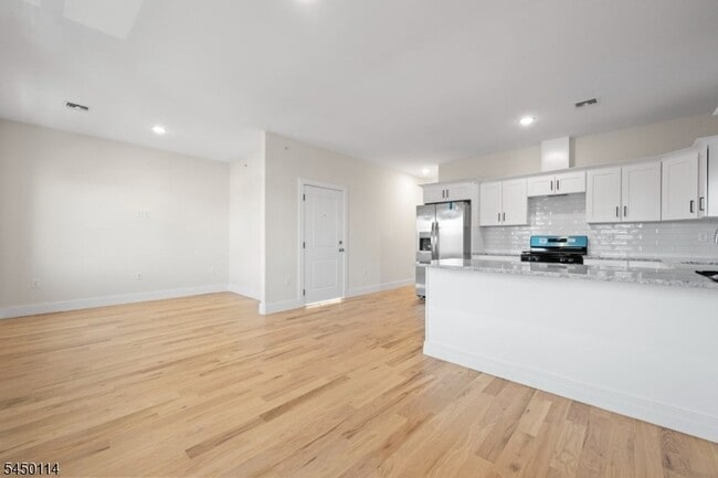 54 S Second St