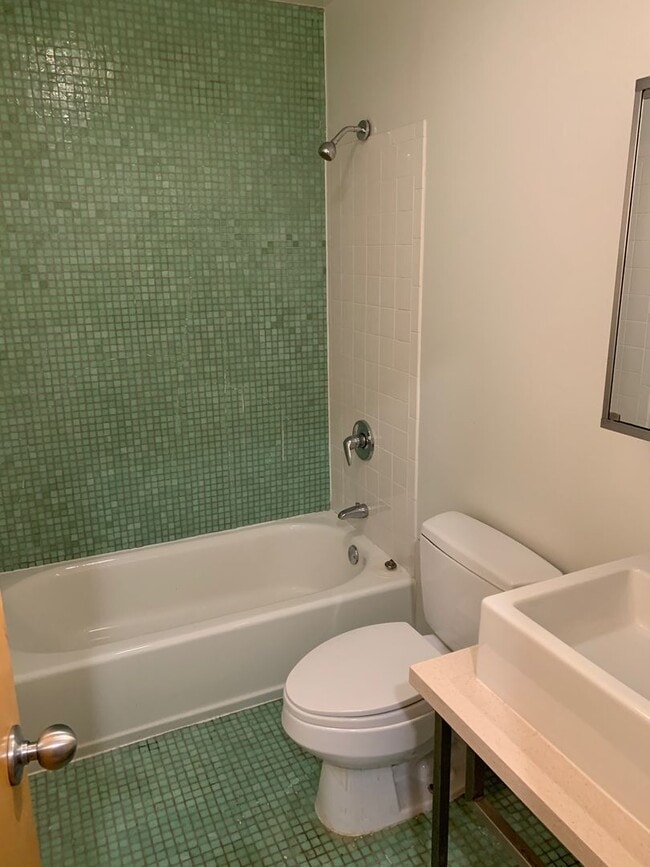 Photo - 2824 W Armitage Ave Unit 3R