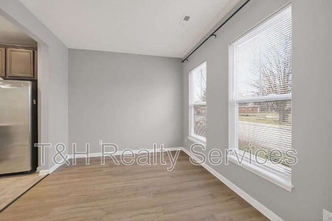 Photo - 156 Haugh St