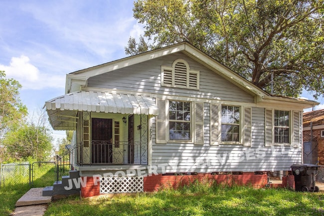 Building Photo - 2667 Allen Toussaint Blvd