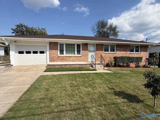 Photo - 424 Karter St NW