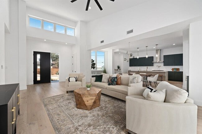 1119 Fairmount Ave
