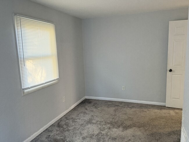 Photo - 312 Salem St