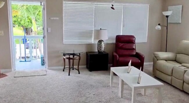 Photo - 226 Windsor J