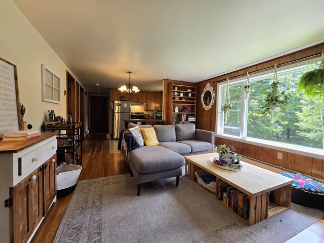 Photo - 101 Range Rd