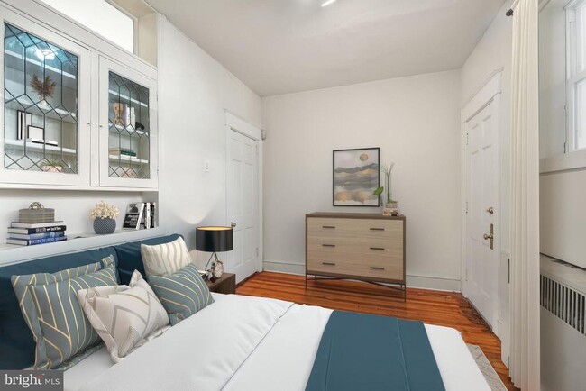 Building Photo - 1825 S Broad St Unit 1