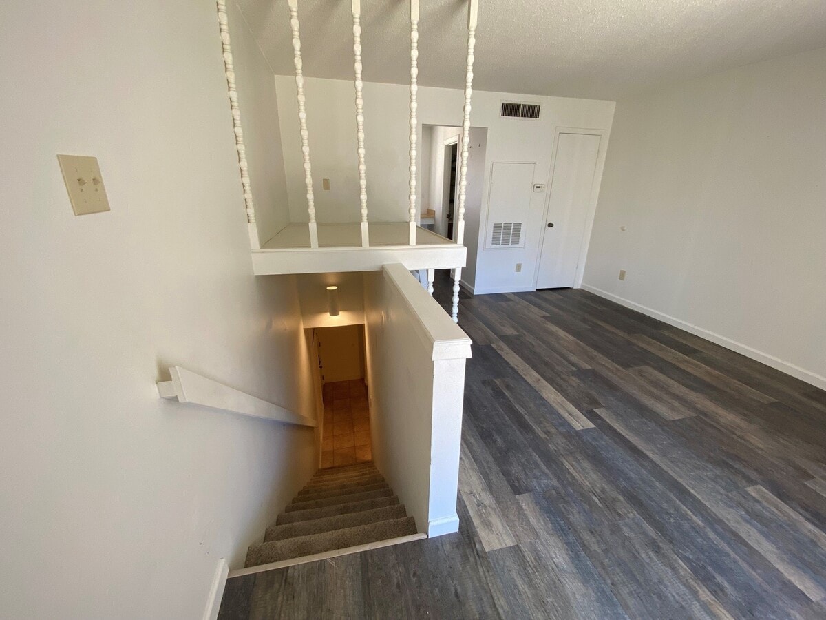 Photo - 307 Bass Boat VLG Unit 106