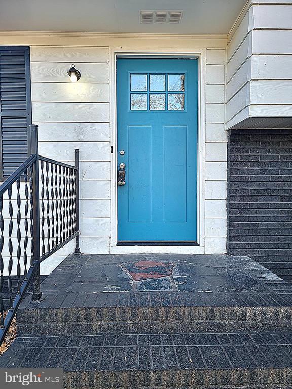 Photo - 232 Morris Dr