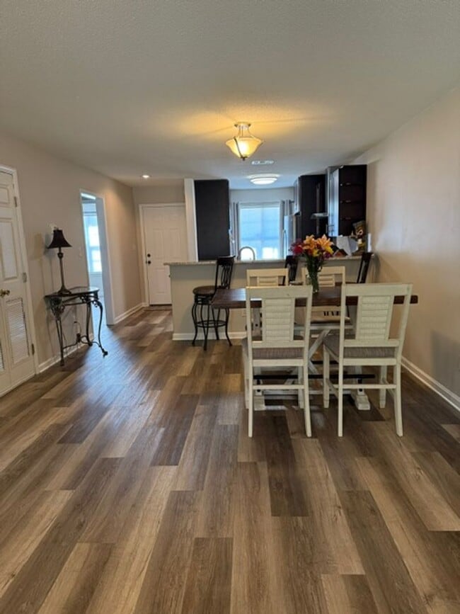 Photo - 2 Bedroom 2 Bath Duplex