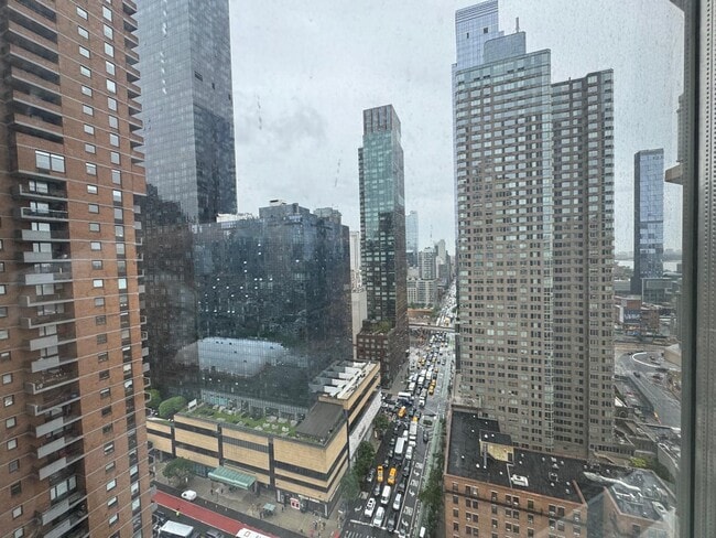 Building Photo - 500 W 43rd St Unit 26D