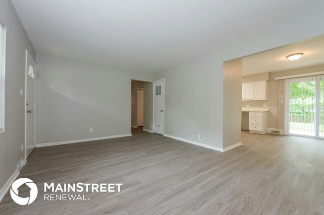 Photo - 11304 Crystal Ave