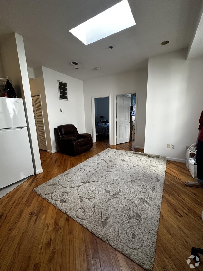 Building Photo - 315 11th St Unit 4 Rental