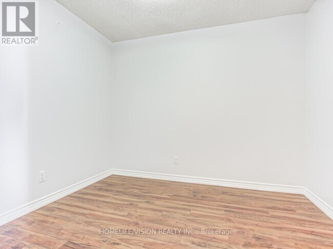 Photo - 30 Greenfield Ave Unit 2316