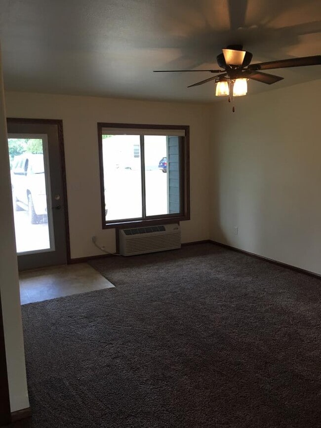 Photo - 208 E 2nd Ave