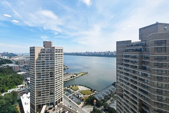 Building Photo - 7000 JFK Blvd E Unit 43H