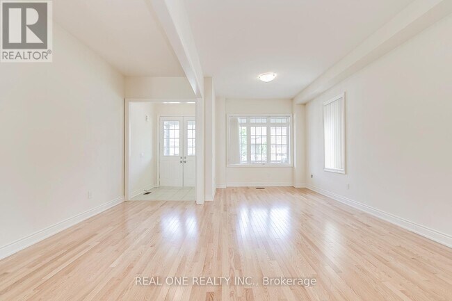 Photo - 134 Goodwin Cres