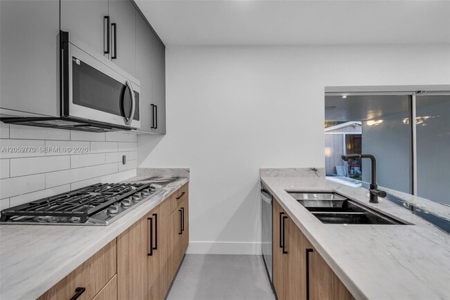 Photo - 730 NW 77th Way