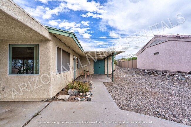 Building Photo - SAND870 Unit A Rental