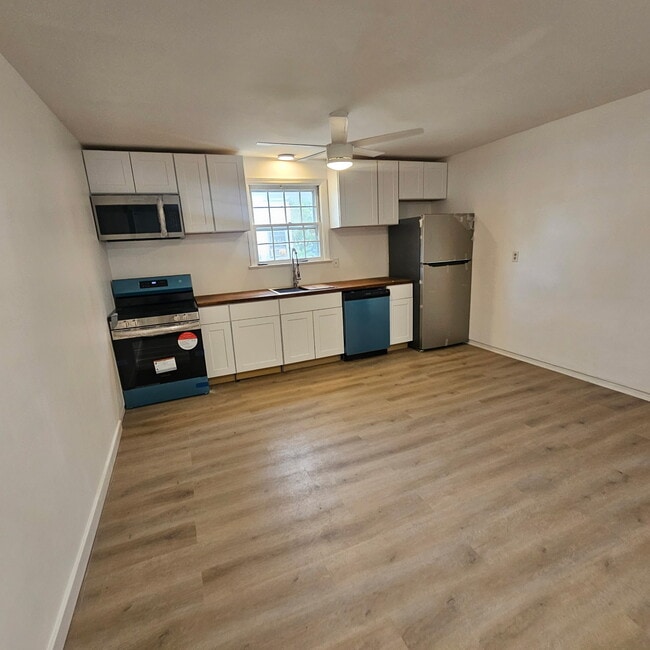 Building Photo - 217 Fulton St Unit A Rental