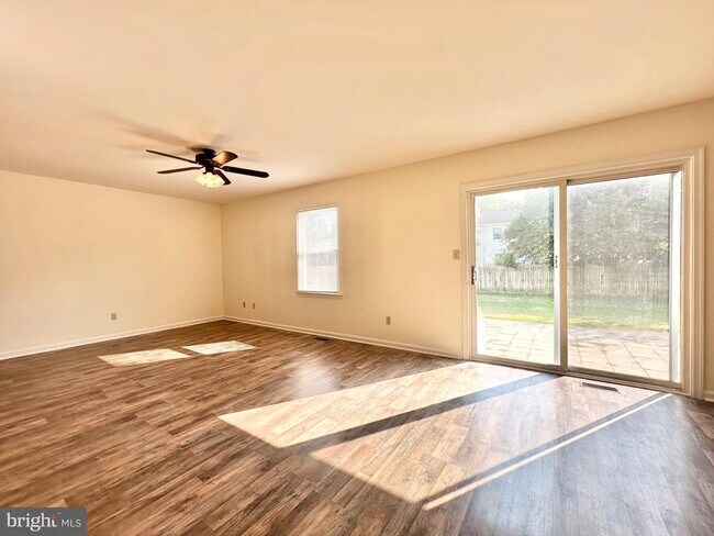Photo - 8337 Colony Cir