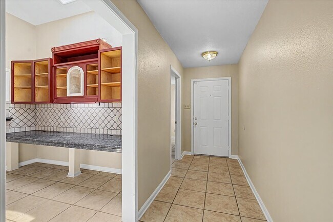 Photo - 7315 Foxside Ln