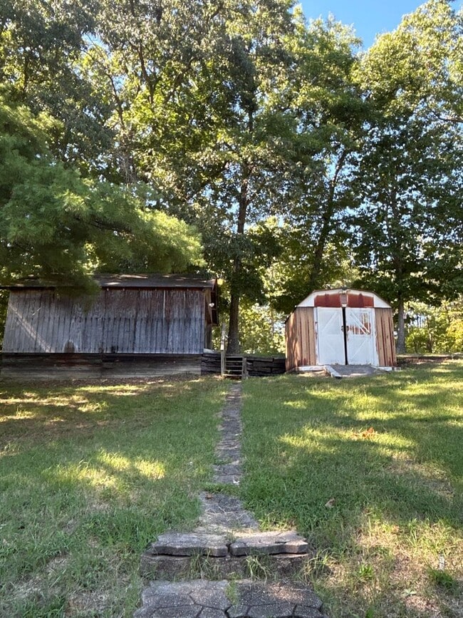 3035 Trent Rd SE