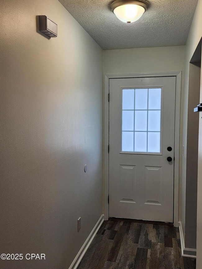 Photo - 6303 Causeway Rd
