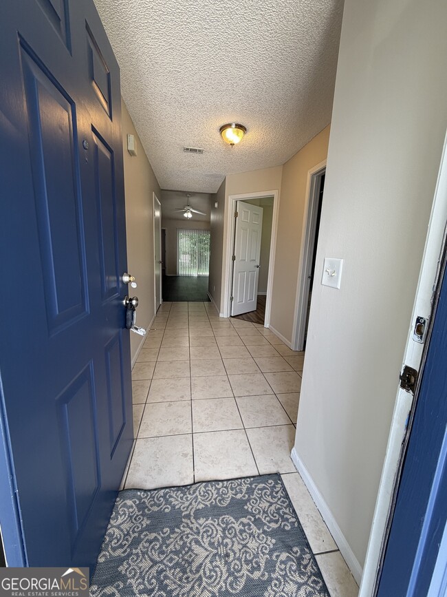 Photo - 101 Talbot Ct