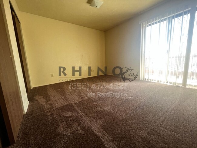 Photo - 463 N 1465 W