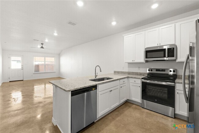 Photo - 1173 Lindsey Dr