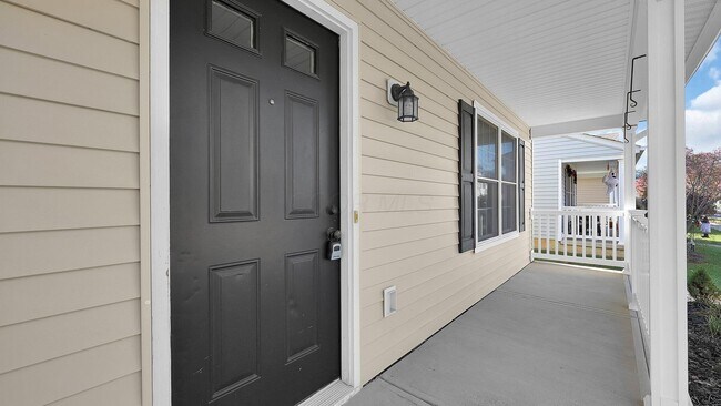 Photo - 133 Feathertip Ln