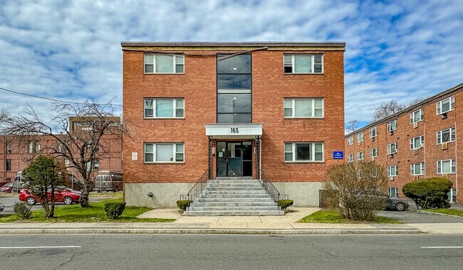 Photo - 165 Sigourney St