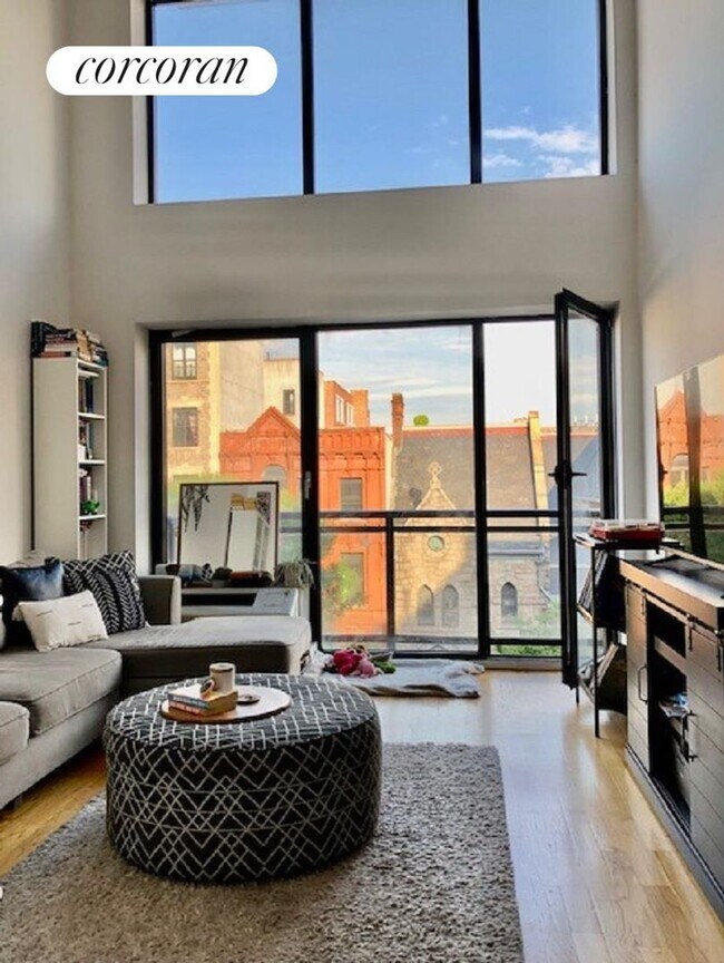 Photo - 2066 5th Ave