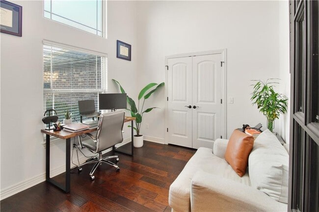 Photo - 958 Stone St