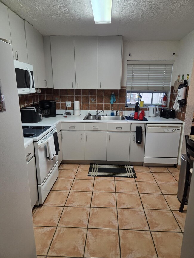 Photo - 3062 Riverside Dr