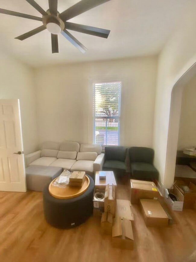 Photo - 1427 Church St Unit 4