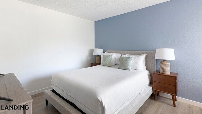 1455 E Katie Ave Unit R17