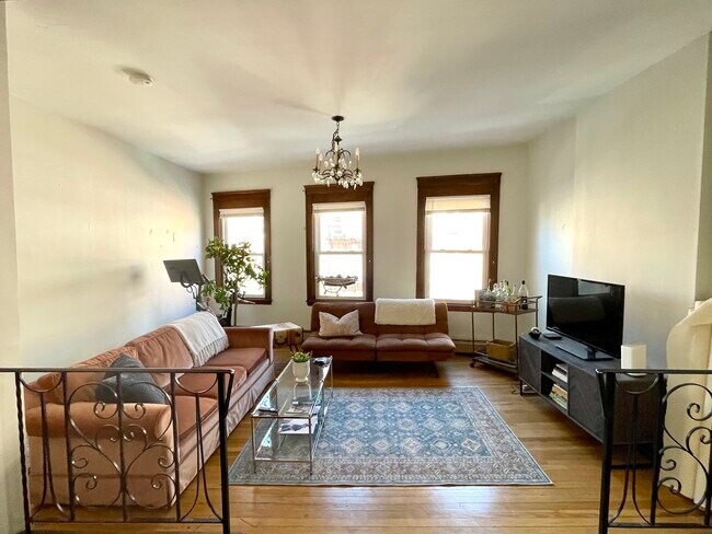 Photo - 443 Hanover St Unit 2A
