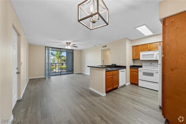 Building Photo - 13545 Eagle Ridge Dr Unit 823 Rental