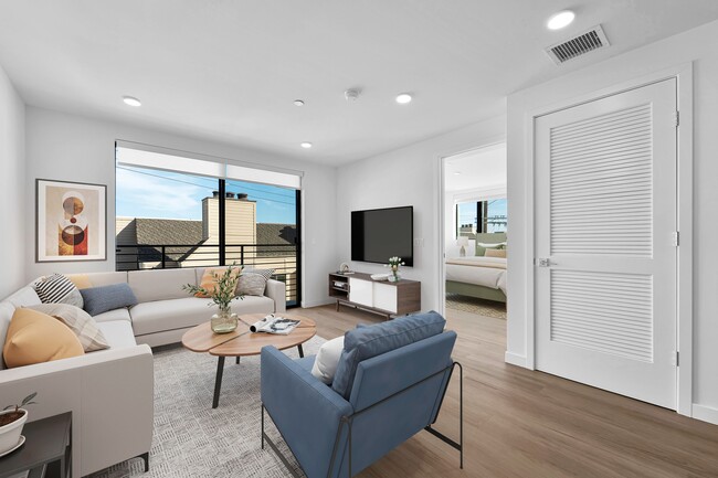 Building Photo - Clad LA