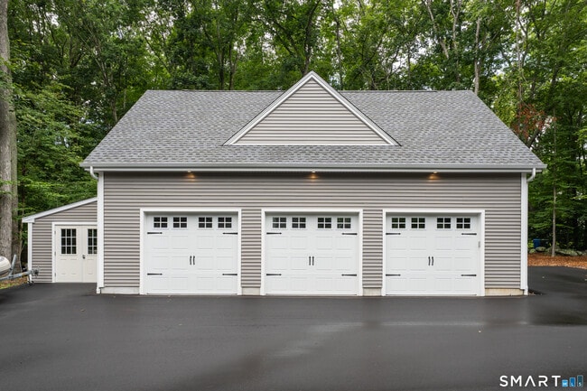 Building Photo - 88 Orcutt Dr